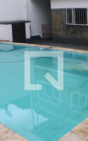Casa à venda com 450m², 5 quartos e 5 vagasPiscina