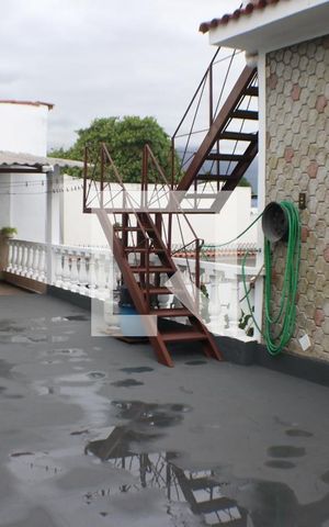 Casa à venda com 450m², 5 quartos e 5 vagasQuintal