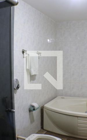 Casa à venda com 450m², 5 quartos e 5 vagasBanheiro da Suíte
