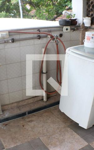Casa à venda com 450m², 5 quartos e 5 vagasÁrea de Serviço 2