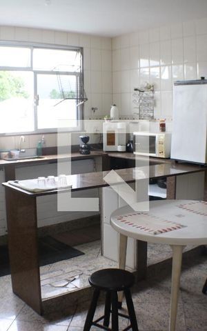 Casa à venda com 450m², 5 quartos e 5 vagasCozinha 2