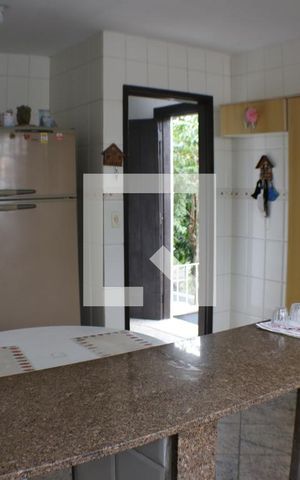 Casa à venda com 450m², 5 quartos e 5 vagasCozinha 2