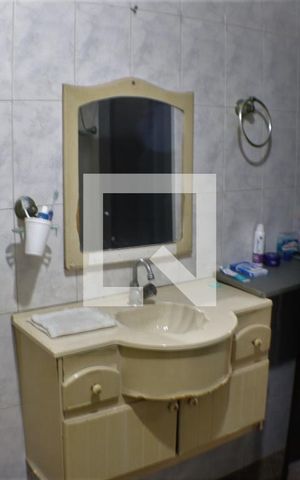 Casa à venda com 450m², 5 quartos e 5 vagasBanheiro da Suíte
