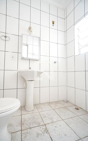 Apartamento para alugar com 80m², 2 quartos e sem vaga Apartamento para alugar com 80m², 2 quartos e sem vagaBanheiro social