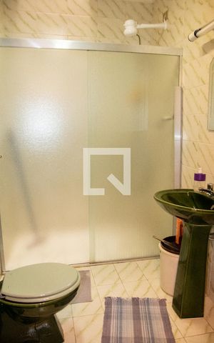 Casa à venda com 360m², 3 quartos e 6 vagasBanheiro do Quarto 3