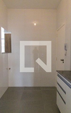 Apartamento à venda com 70m², 2 quartos e sem vaga Apartamento à venda com 70m², 2 quartos e sem vagaCozinha