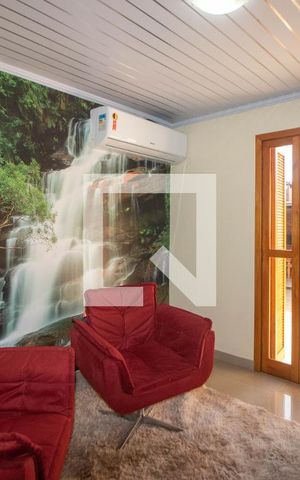 Casa à venda com 160m², 3 quartos e 5 vagas Casa à venda com 160m², 3 quartos e 5 vagasSala