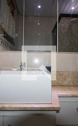 Casa à venda com 160m², 3 quartos e 5 vagas Casa à venda com 160m², 3 quartos e 5 vagasBanheiro
