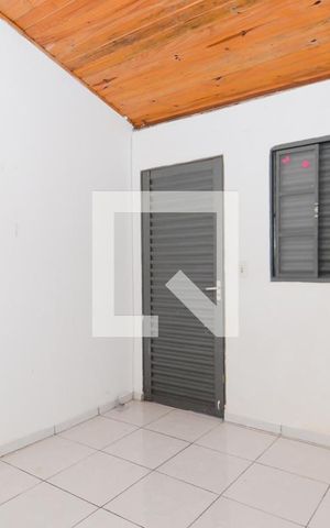 Casa de condomínio para alugar com 34m², 1 quarto e sem vagaQuarto 