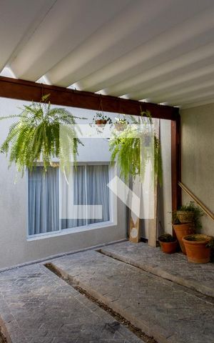 Casa para alugar com 160m², 3 quartos e 2 vagas Casa para alugar com 160m², 3 quartos e 2 vagasGaragem