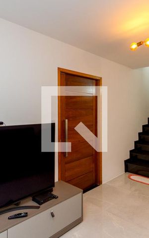 Casa para alugar com 160m², 3 quartos e 2 vagas Casa para alugar com 160m², 3 quartos e 2 vagasSala