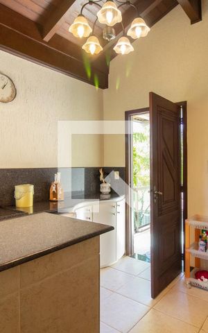 Casa à venda com 430m², 4 quartos e 4 vagas Casa à venda com 430m², 4 quartos e 4 vagasSala/Cozinha - Anexo
