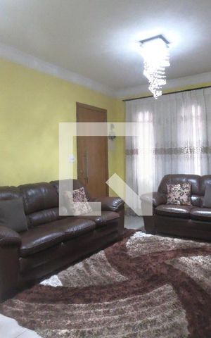 Casa à venda com 156m², 2 quartos e 2 vagasSala