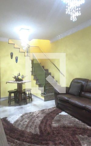 Casa à venda com 156m², 2 quartos e 2 vagasSala