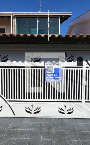 Casa à venda com 156m², 2 quartos e 2 vagasPlaca