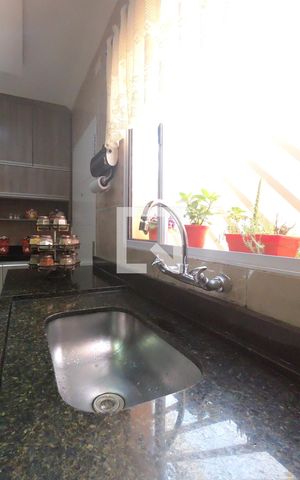 Casa à venda com 156m², 2 quartos e 2 vagasCozinha
