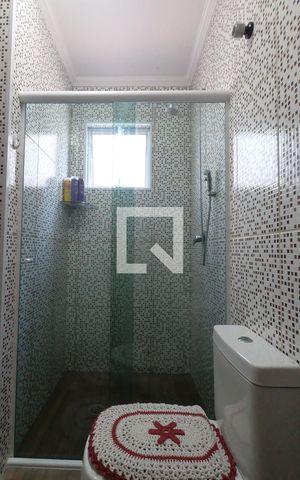 Casa à venda com 156m², 2 quartos e 2 vagasBanheiro
