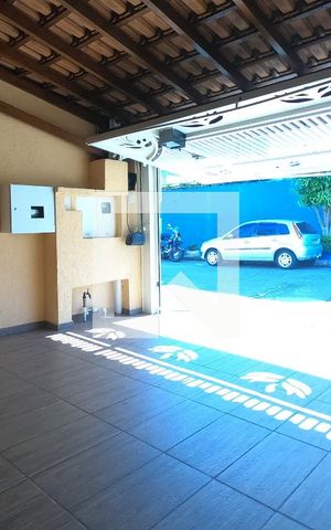Casa à venda com 156m², 2 quartos e 2 vagasGaragem