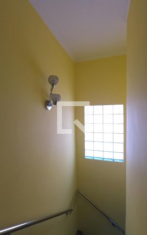 Casa à venda com 156m², 2 quartos e 2 vagasCorredor