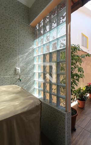 Casa à venda com 156m², 2 quartos e 2 vagasÁrea de Serviço
