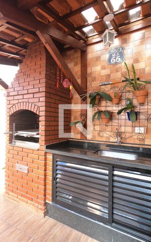 Casa à venda com 156m², 2 quartos e 2 vagasChurrasqueira