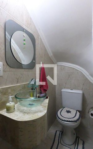 Casa à venda com 156m², 2 quartos e 2 vagasLavabo