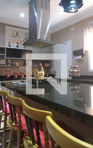 Casa à venda com 156m², 2 quartos e 2 vagasCozinha