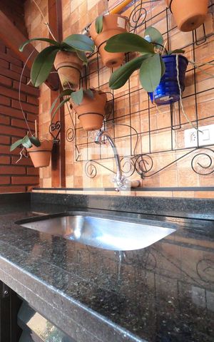 Casa à venda com 156m², 2 quartos e 2 vagasChurrasqueira