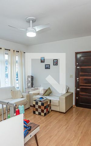 Casa à venda com 203m², 2 quartos e 5 vagas Casa à venda com 203m², 2 quartos e 5 vagasSala