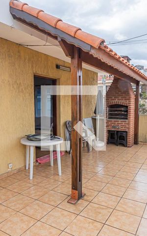 Casa à venda com 203m², 2 quartos e 5 vagas Casa à venda com 203m², 2 quartos e 5 vagasChurrasqueira