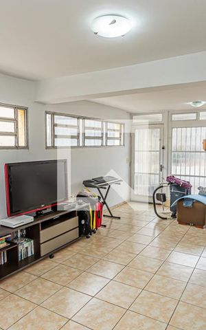 Casa à venda com 203m², 2 quartos e 5 vagas Casa à venda com 203m², 2 quartos e 5 vagasSala 2