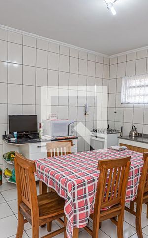 Casa à venda com 203m², 2 quartos e 5 vagas Casa à venda com 203m², 2 quartos e 5 vagasCozinha