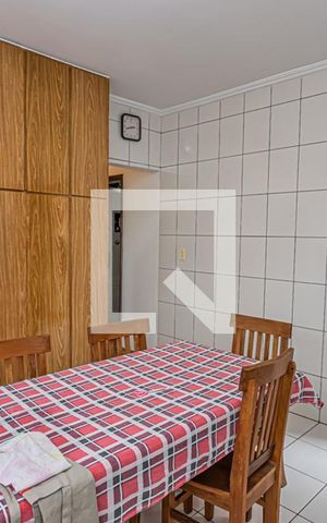 Casa à venda com 203m², 2 quartos e 5 vagas Casa à venda com 203m², 2 quartos e 5 vagasCozinha