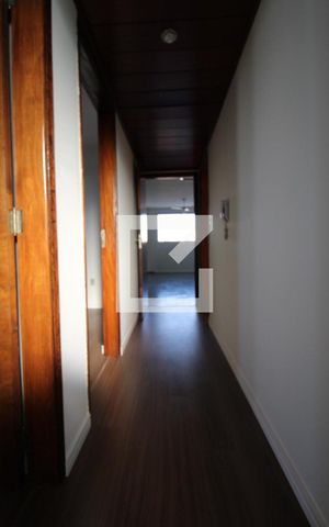 Apartamento à venda com 72m², 2 quartos e 1 vagaCorredor