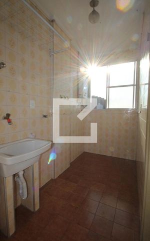 Apartamento à venda com 72m², 2 quartos e 1 vagaÁrea de Serviço