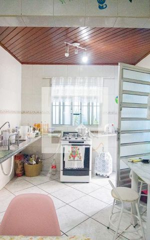 Casa à venda com 183m², 4 quartos e 4 vagascozinha