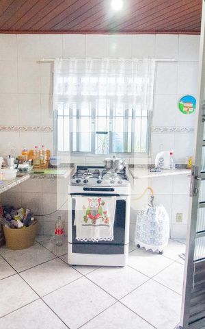 Casa à venda com 183m², 4 quartos e 4 vagascozinha