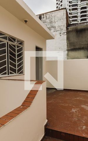 Casa para alugar com 154m², 2 quartos e 1 vaga Casa para alugar com 154m², 2 quartos e 1 vagaTerraço