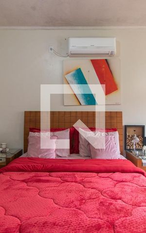 Casa à venda com 279m², 4 quartos e 4 vagas Casa à venda com 279m², 4 quartos e 4 vagasQuarto 1- Suíte