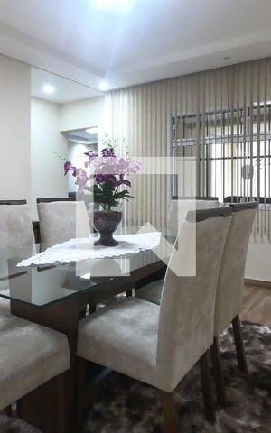 Casa à venda com 300m², 3 quartos e 5 vagasSala
