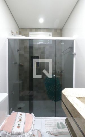Casa à venda com 300m², 3 quartos e 5 vagasBanheiro