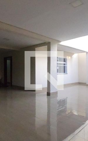 Casa à venda com 300m², 3 quartos e 5 vagasGaragem