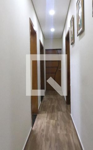 Casa à venda com 300m², 3 quartos e 5 vagasCorredor