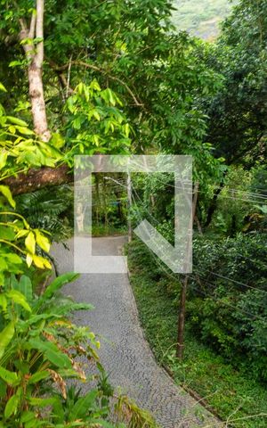 Casa de condomínio à venda com 500m², 5 quartos e 3 vagas
