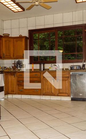 Casa de condomínio à venda com 500m², 5 quartos e 3 vagas