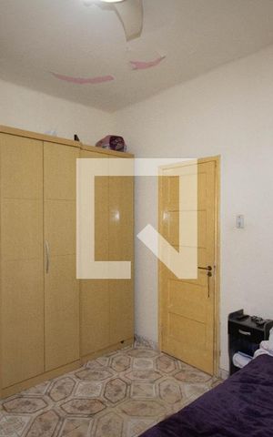 Casa à venda com 100m², 1 quarto e 2 vagas Casa à venda com 100m², 1 quarto e 2 vagasQuarto