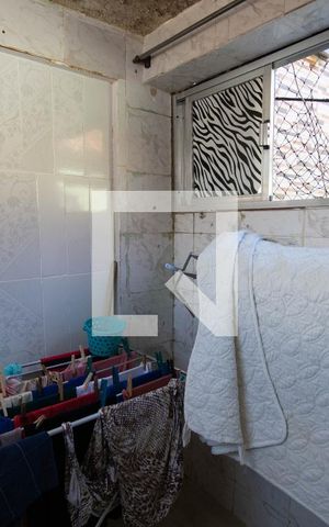 Casa à venda com 100m², 1 quarto e 2 vagas Casa à venda com 100m², 1 quarto e 2 vagasÁrea de Serviço
