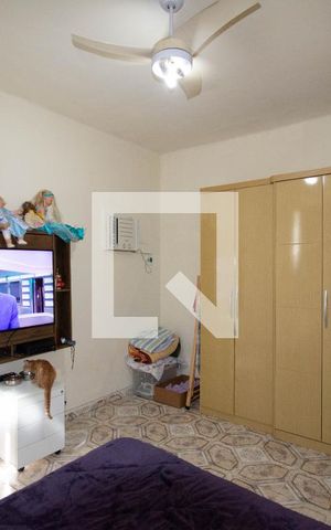 Casa à venda com 100m², 1 quarto e 2 vagas Casa à venda com 100m², 1 quarto e 2 vagasQuarto