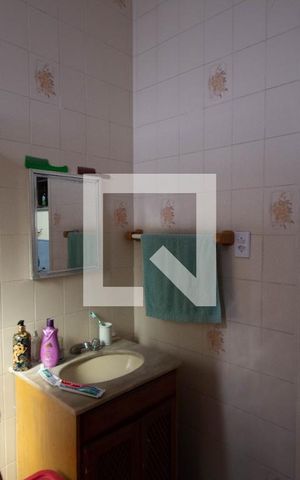 Casa à venda com 100m², 1 quarto e 2 vagas Casa à venda com 100m², 1 quarto e 2 vagasBanheiro
