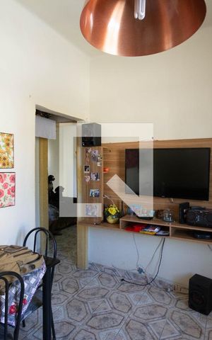 Casa à venda com 100m², 1 quarto e 2 vagas Casa à venda com 100m², 1 quarto e 2 vagasSala